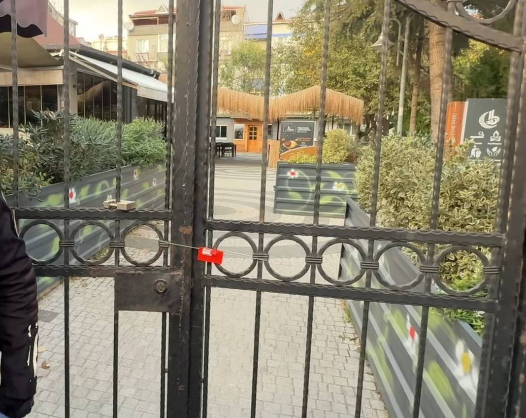 Parkta oynayan 5 çocuğa oyuncaklardan elektrik çarptı, park mühürlendi 4